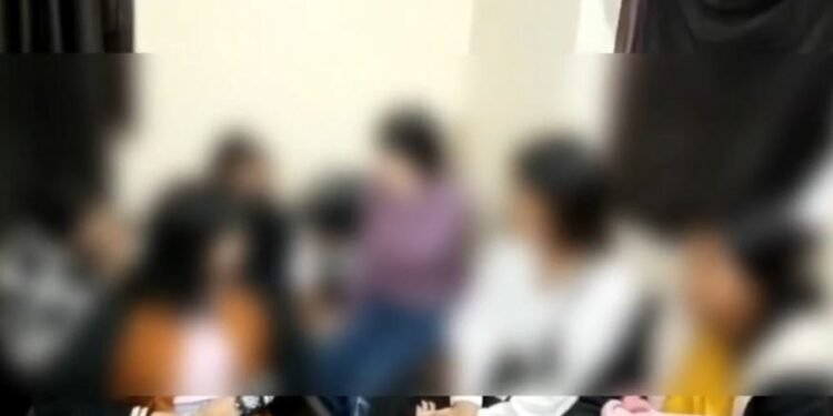 जबरजस्ती देह व्यापारमा लगाइएका १० नेपाली युवतीको भारतबाट उद्धार