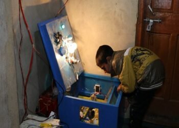 जम्मू–कश्मीरः १० वर्षीय बालकद्वारा सस्तो मूल्यमा अण्डाको इन्क्यूबेटर गर्ने मेसिन निर्माण