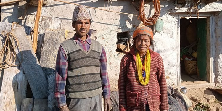 अशिक्षा र गरिबीको दूरावस्था, २६ वर्षमा १२ सन्तान !