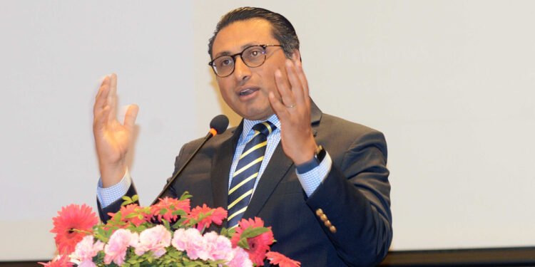 करोडपति भए पनि ३१ लाख चन्दा उठाएर चुनाव लड्छु भन्ने स्वर्णिमबाट किन धेरै आश राख्नु ?