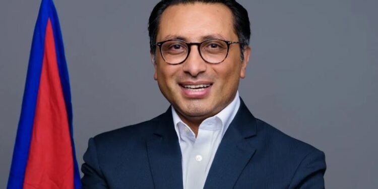 तनहुँ – १ मा रास्वपाका तर्फबाट डा. स्वर्णिम वाग्लेको उम्मेदवारी दर्ता