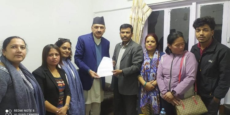 अर्थमन्त्री महतसमक्ष मतदाता अधिकार मञ्चको ध्यानाकर्षण