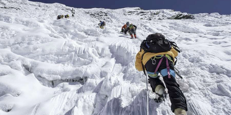 बेपत्ता आरोहीको जीवितै उद्धार
