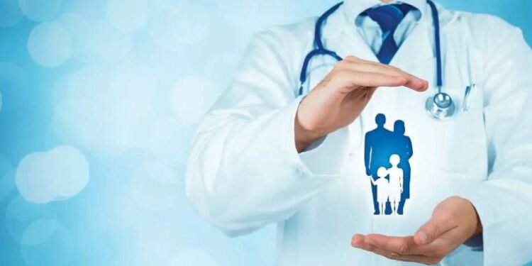 झापाको एक तिहाइ जनसङ्ख्या स्वास्थ्य बीमामा आबद्ध