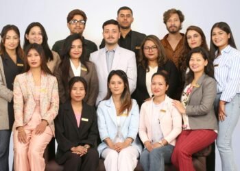 यी हुन्, ‘मिस नेपाल-२०२३’का प्रतिस्पर्धीलाई पहिरनमा सिँगार्ने आईआईएफटी डिजाइनरहरु
