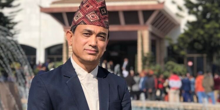 पार्टीको साधारण सदस्यसमेत नरहने गरि पार्टीबाट ढाकाकुमार श्रेष्ठ निष्कासन