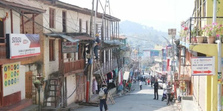 धनकुटा बजारमा नाङ्गो तार हटाउन थालियो