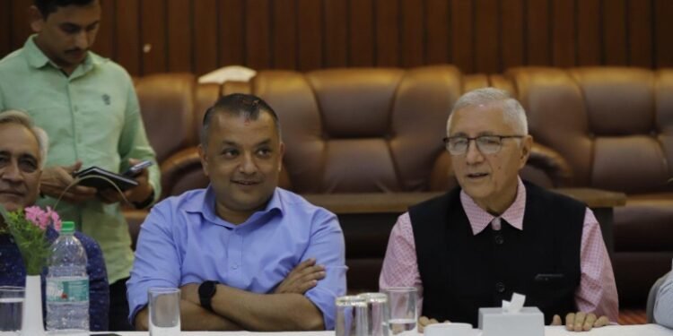 बैठकमा शेखर–गगनले भनेः तीन मन्त्री र एक राज्यमन्त्री पायौँ, उपनिर्वाचनपछि सरकारमा जान्छौं