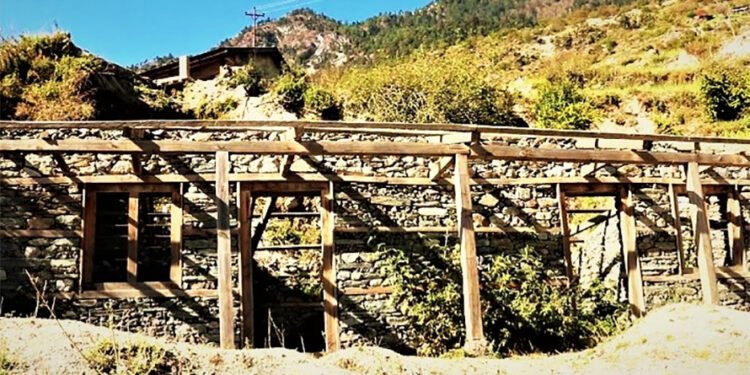 बजेट अभावले हुम्लामा क्याम्पसको भवन अधुरै