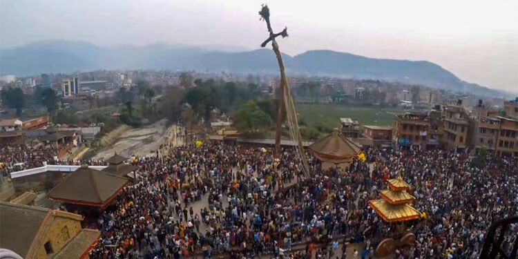 भैरव र भद्रकालीको रथ जुधाइयो