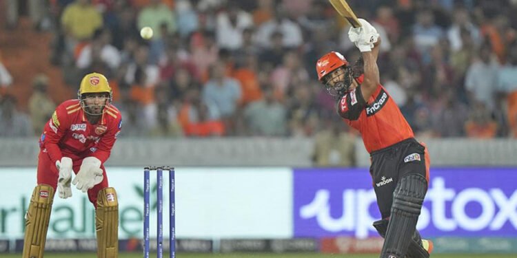 आईपीएलः पञ्जाव किंग्सलाई हराउँदै हैदरावाद विजयी