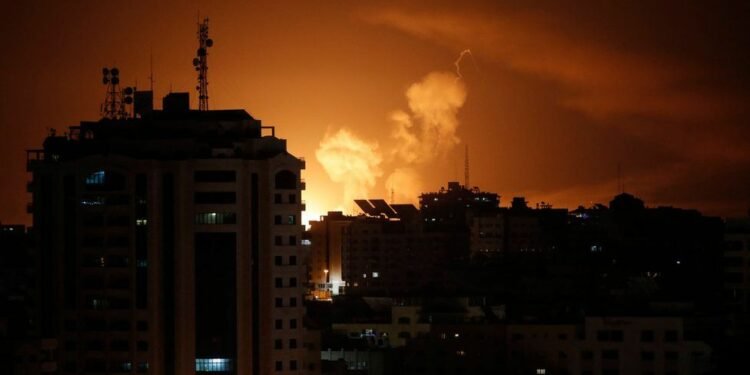 इजरायल–प्यालेस्टाइनबीच चर्कियो द्वन्द्वः गाजामा इजरायलको हवाइ आक्रमण