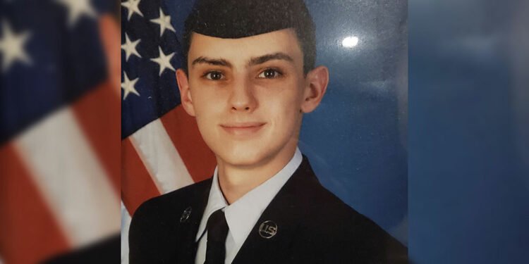 अमेरिकी रक्षामन्त्रालयका सूचना चुहाएको अभियोगमा एयरफोर्स कर्मचारी पक्राउ