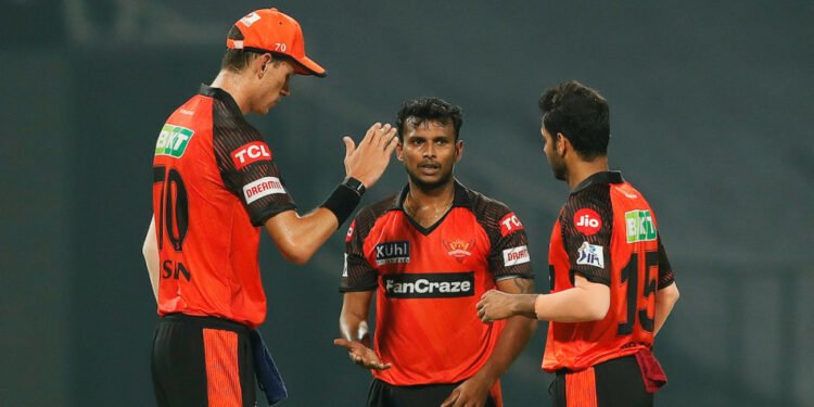 ह्यारी ब्रुकको शतकमा कोलकातामाथि हैदराबादको जित