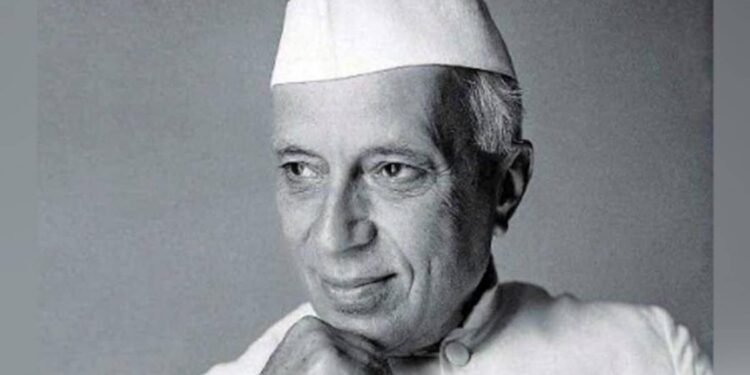 कर्महीन मात्रै यस्ता हुन्छन् जसले भाग्यलाई सराप्छन् र जोसँग गुनासाको थुप्रो मात्र हुन्छ – पं.जवाहरलाल नेहरु