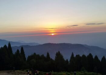 आजदेखि वर्ष २०८० प्रारम्भ, शुभकामना आदनप्रदान गरी नयाँ वर्ष मनाइँदै