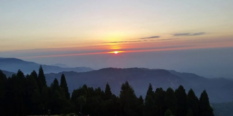 आजदेखि वर्ष २०८० प्रारम्भ, शुभकामना आदनप्रदान गरी नयाँ वर्ष मनाइँदै