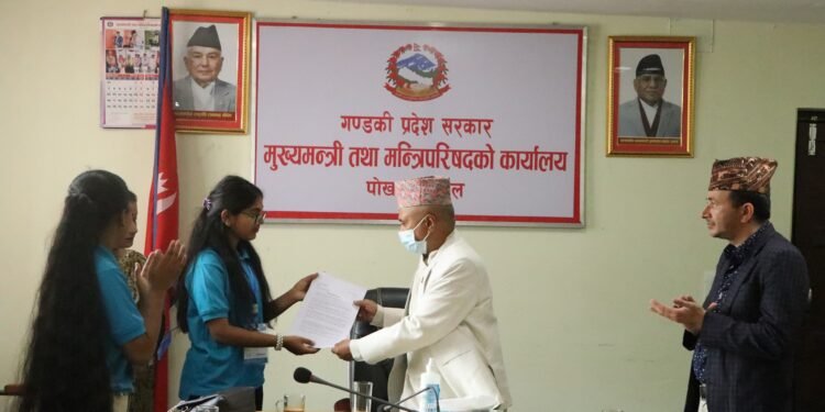 किशोरीका अधिकार स्थापित गर्न प्रतिवद्ध छौ– मुख्यमन्त्री अधिकारी