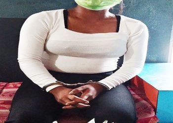 स्कुटरको डिक्कीमा राखिएको नगद चोरी गरेको आरोपमा युवती पक्राउ
