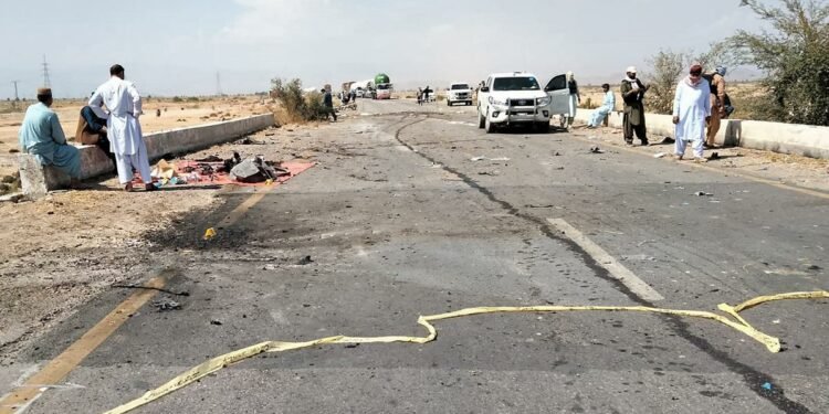 पाकिस्तानको प्रतिआङ्कवाद कार्यालयमा विष्फोटस् बाह्र जनाको मृत्यु