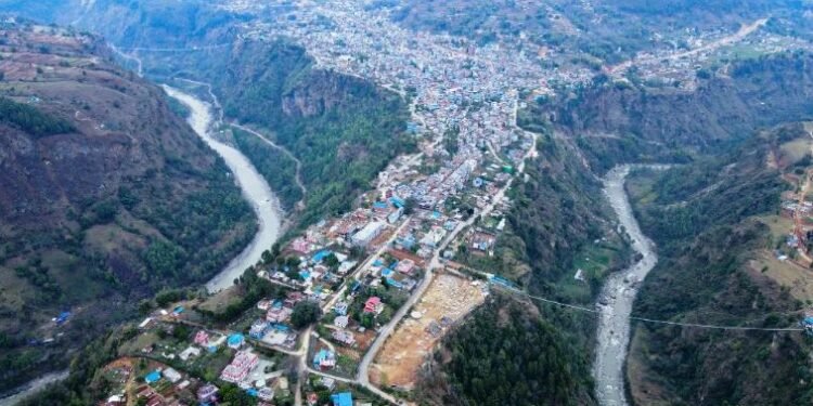 पर्वतमा आन्तरिक तथा बाह्य पर्यटकको आकर्षण बढ्दो