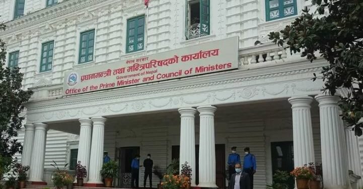 को आउला निजामतीको सर्वोच्च पद मुख्य सचिवमा ?