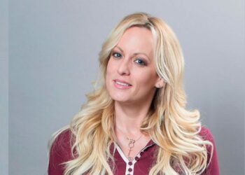 ट्रम्पविरुद्ध मुद्दा लगाउने पोर्न स्टारलाई अदालतले तिरायो १ करोड ६० लाख जरिवाना