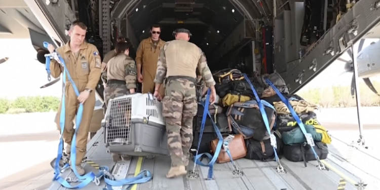 सुडानबाट ३०० भन्दा बढी बेलायती नागरिकको उद्धार