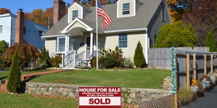 अमेरिकामा घरको बिक्री २.४ प्रतिशतले घट्यो