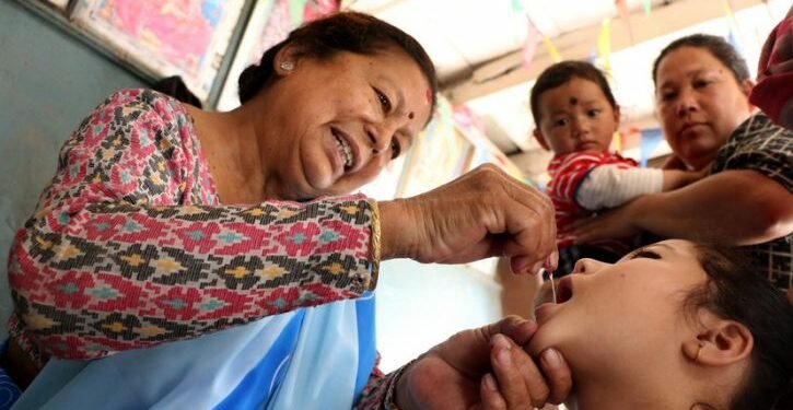 वैशाख ६ र ७ गते बालबालिकालाई भिटामिन ‘ए’ र जुकाको औषधि खुवाइँदै