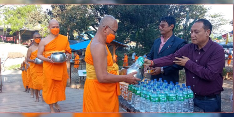 भिक्षु बनेका ३०० बढीले गरे ‘प्राचीन कपिलवस्तु’ तिलौराकोटको भ्रमण