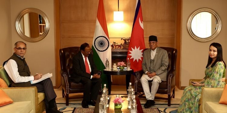 प्रधानमन्त्री दाहालसँग सुरक्षा सल्लाहकार डोभालको भेट