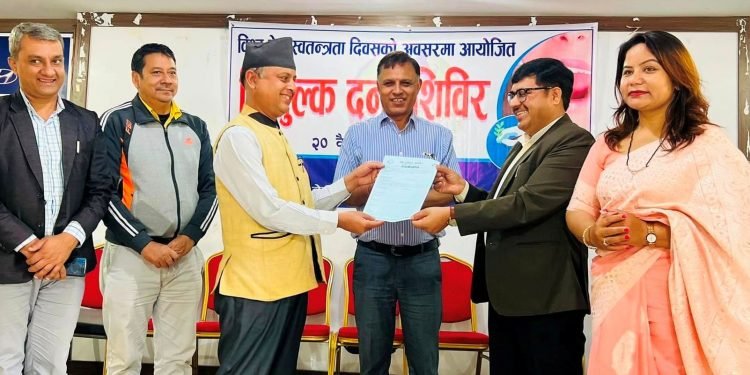 शिविरमा पोखराका एक सय ३० सञ्चारकर्मीले लिए दाँतको उपचार सेवा