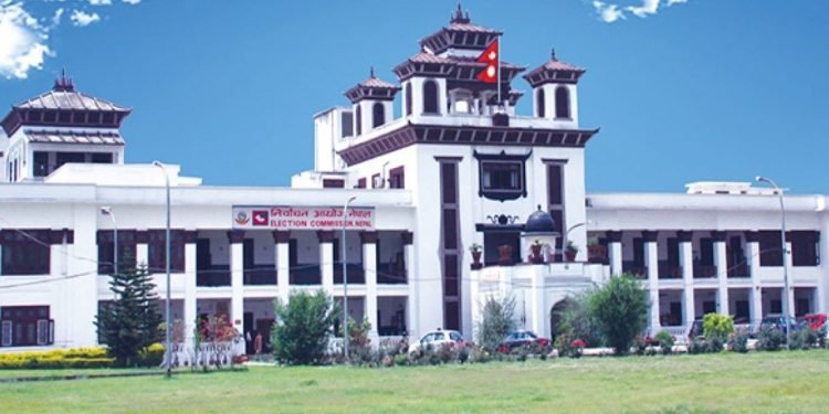 ८२ वटा दलले बुझाएनन् निर्वाचन आयोगमा आय व्ययको हिसाव