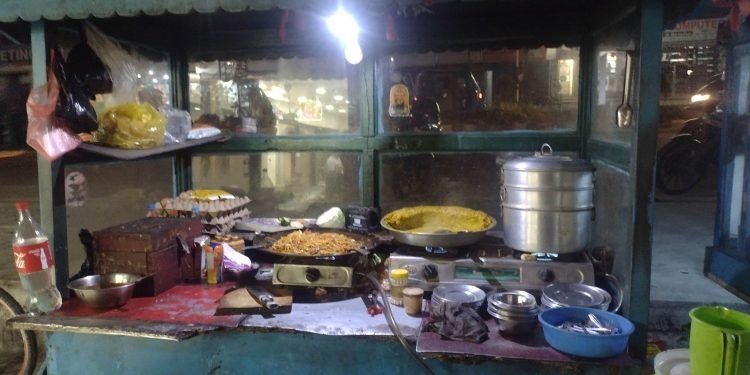 ठेला व्यापारबाटै मनग्य आम्दानी