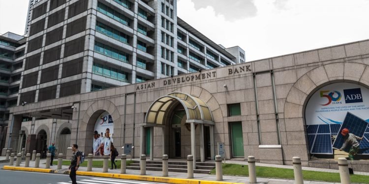 काँकडभिट्टा-लौकही सडक स्तरोन्नति गर्न एडीबीले ४० अर्ब ऋण दिने