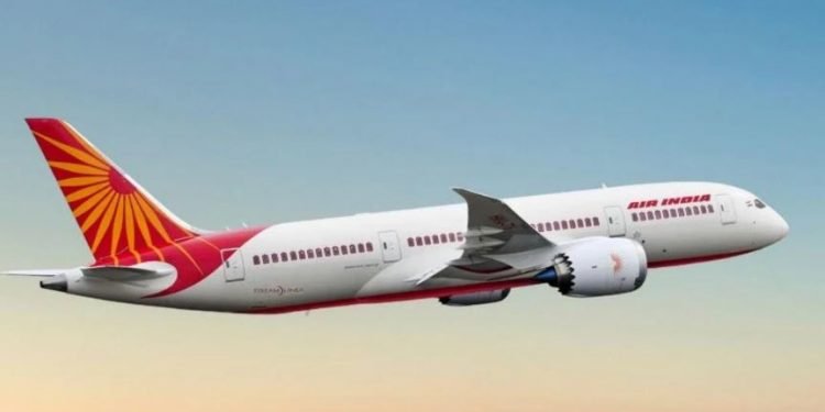 विमान चालकले ककपिटमा साथीलाई प्रवेश दिएपछि ‘एअर इन्डिया’लाई जरिवाना