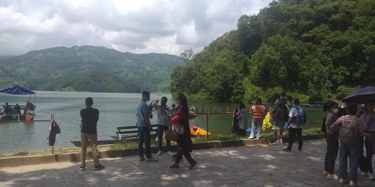 बेगनास ताल किनारमा भण्डारी मृत फेला