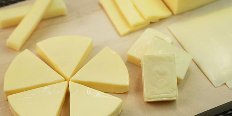 बाख्राको दूधबाट चीज उत्पादन