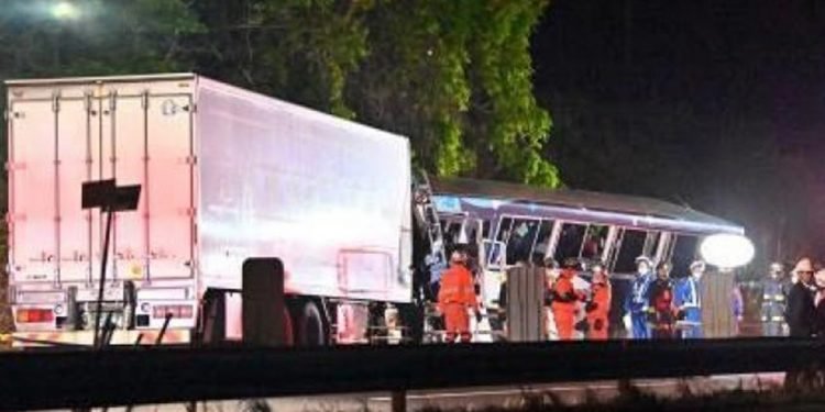 जापानमा बस दुर्घटना हुँदा दुई नेपालीको मृत्यु