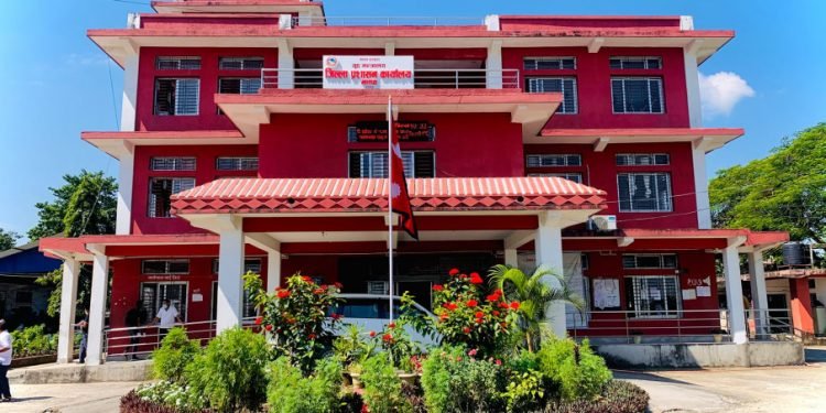 झापामा १०२ मिटरब्याज पीडितद्वारा उजुरी