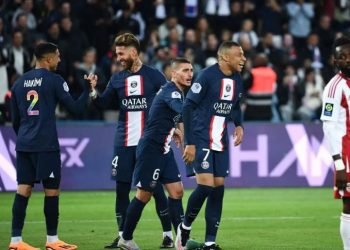 खेलकुदः एजासियोमाथि पीएसजीको फराकिलो जीत, उपाधि नजिक