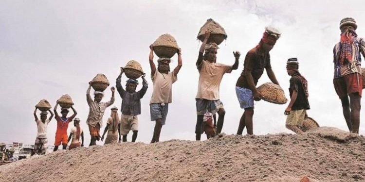 अन्तर्राष्ट्रिय श्रमिक दिवस मनाइँदै