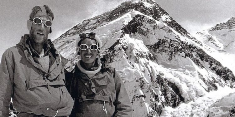 आज सगरमाथाको चुचुरोमा मानव पाइला राखेको दिन