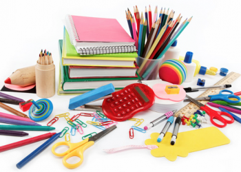 छात्रछात्रालाई शैक्षिक सामग्री वितरण