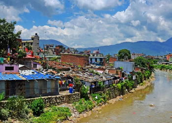 सरकारले नदी किनारका सुकुम्बासीलाई स्थानान्तरण गर्ने
