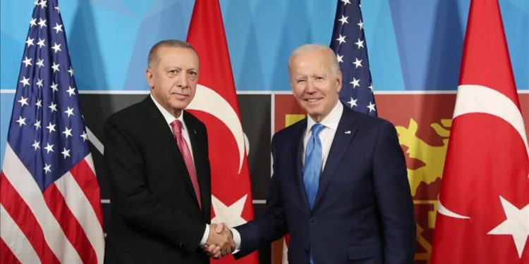 टर्कीका राष्ट्रपति एर्दोगानलाई बधाई दिँदै बाइडेनले भने– नेटो सहयोगीको रूपमा सँगै काम गर्न चाहन्छु