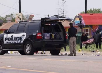 अमेरिकाको टेक्सासमा कारले ठक्कर दिदा ८ जनाको मृत्यु