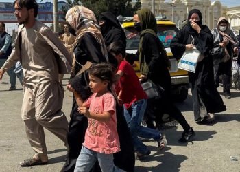 एक महिनामा ७४ हजार भन्दा बढी अफगान आप्रवासी इरानबाट फर्किए