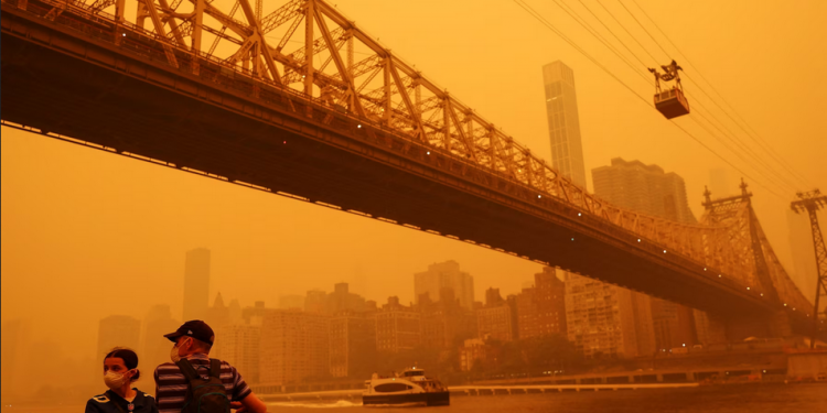 क्यानडा डढेलोः उत्तर अमेरिकाका दशौं लाख मानिस वायु प्रदूषणको उच्च जोखिममा